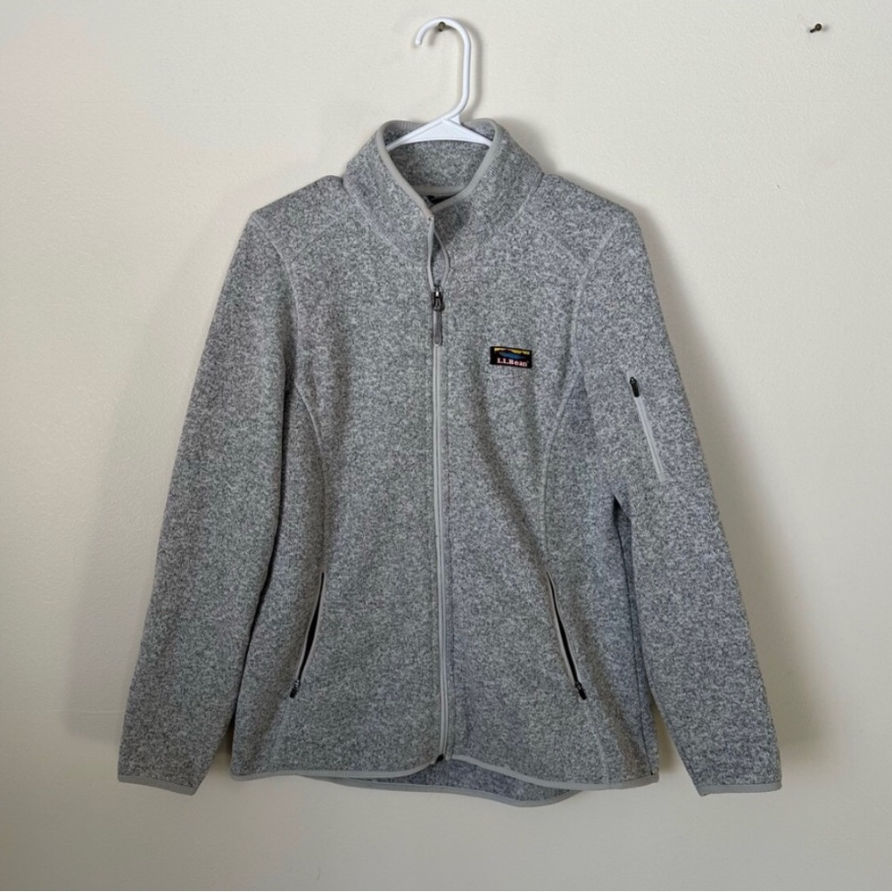 Women LL Bean fleece jacket Size M lightweight, warm like new no rip not stains